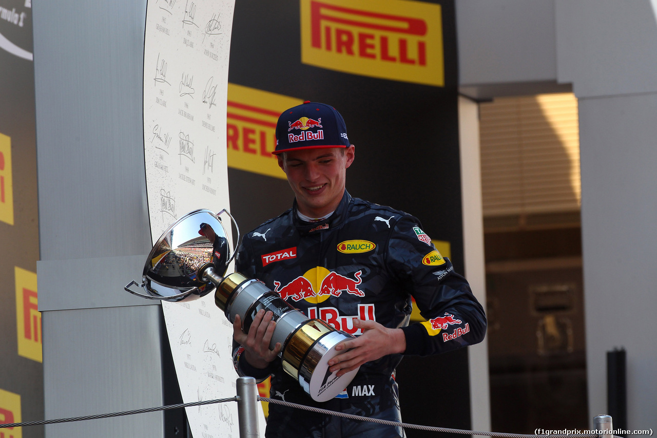 GP SPAGNA, 15.05.2016- Gara 2, Max Verstappen (NED) Red Bull Racing RB12 vincitore