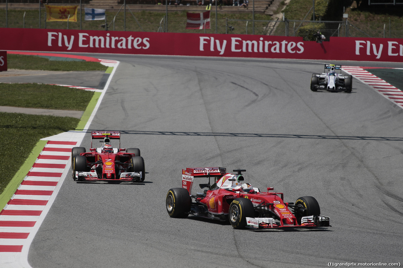 GP SPAGNA, 15.05.2016- Gara 2, Sebastian Vettel (GER) Ferrari SF16-H e Kimi Raikkonen (FIN) Ferrari SF16-H