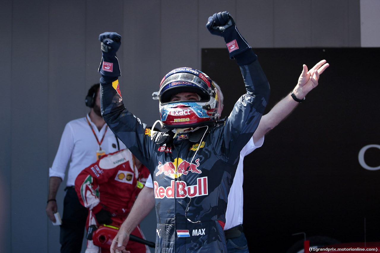 GP SPAGNA, 15.05.2016- Gara 2, Max Verstappen (NED) Red Bull Racing RB12 vincitore