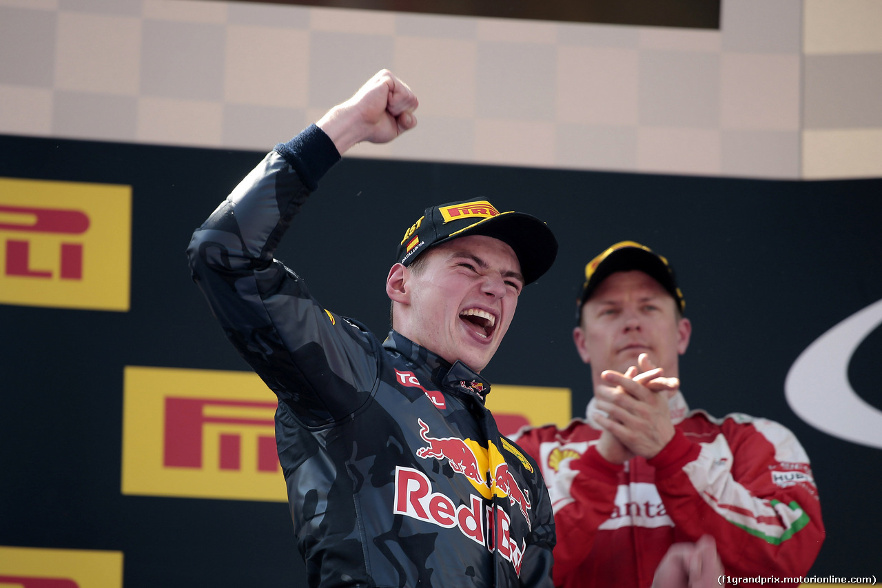 GP SPAGNA, 15.05.2016- Gara 2, Max Verstappen (NED) Red Bull Racing RB12 vincitore e secondo Kimi Raikkonen (FIN) Ferrari SF16-H