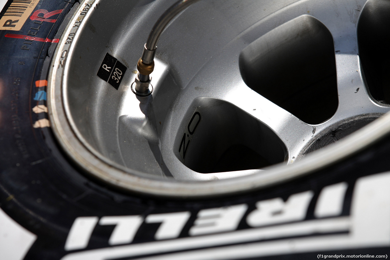 GP SPAGNA, 12.05.2016 - Pirelli Tyre e OZ Wheel