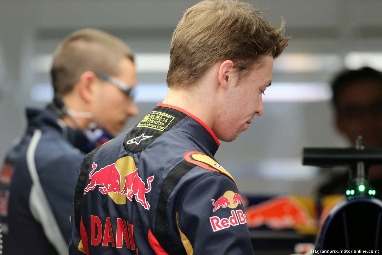 GP SPAGNA, 12.05.2016 -  Daniil Kvyat (RUS) Scuderia Toro Rosso STR11