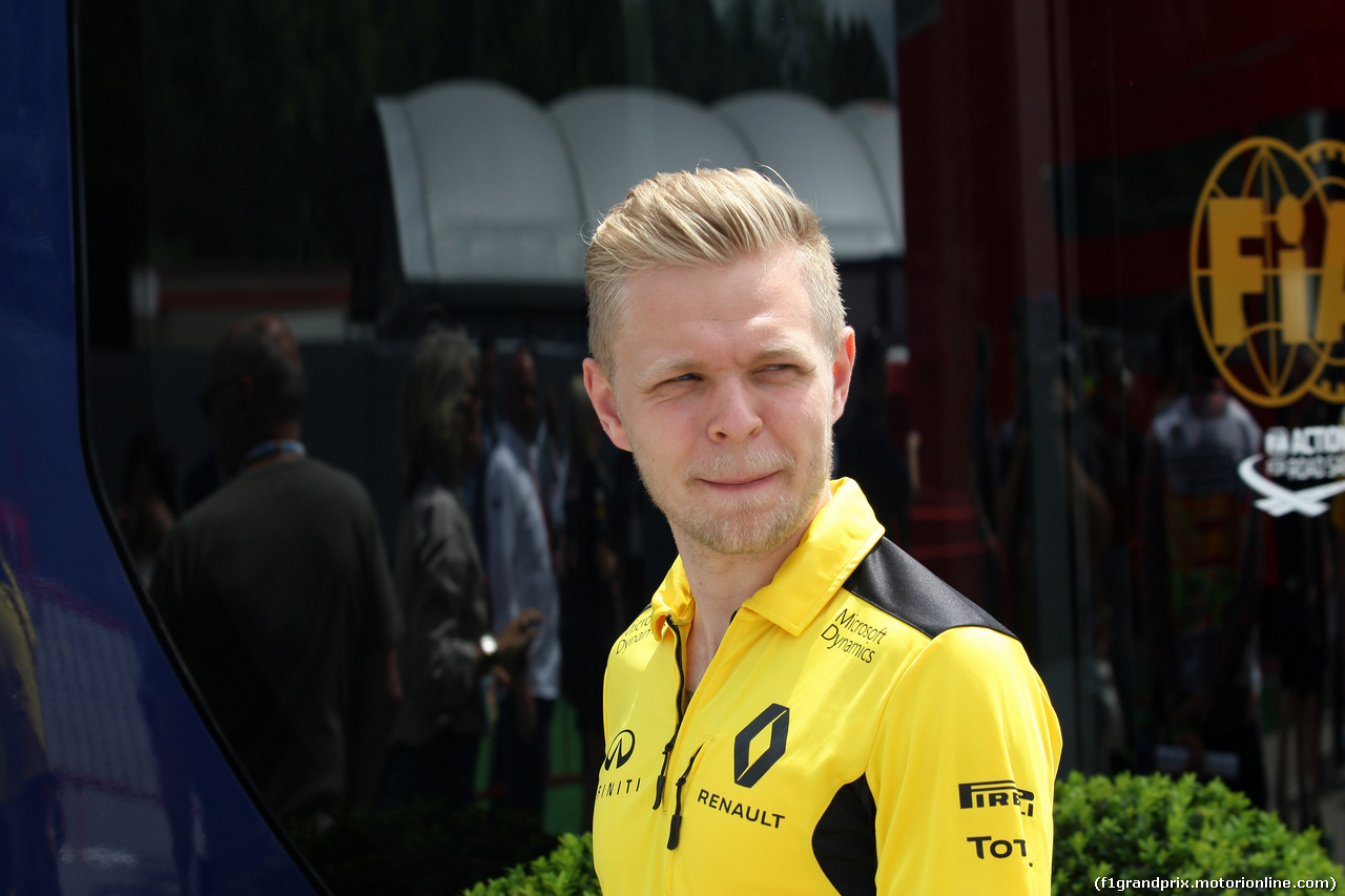 GP SPAGNA, 12.05.2016 -  Kevin Magnussen (DEN) Renault Sport F1 Team RS16