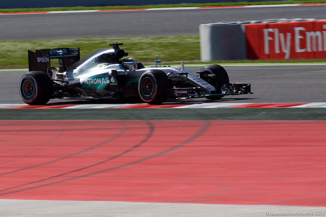 GP SPAGNA, 13.05.2016 - Prove Libere 1, Lewis Hamilton (GBR) Mercedes AMG F1 W07 Hybrid
