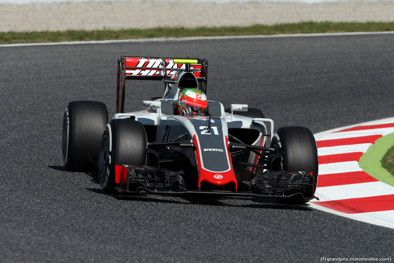 GP SPAGNA, 13.05.2016 - Prove Libere 1, Esteban Gutierrez (MEX) Haas F1 Team VF-16