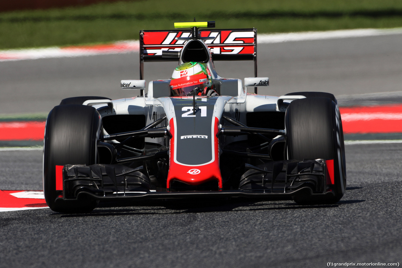GP SPAGNA, 13.05.2016 - Prove Libere 1, Esteban Gutierrez (MEX) Haas F1 Team VF-16