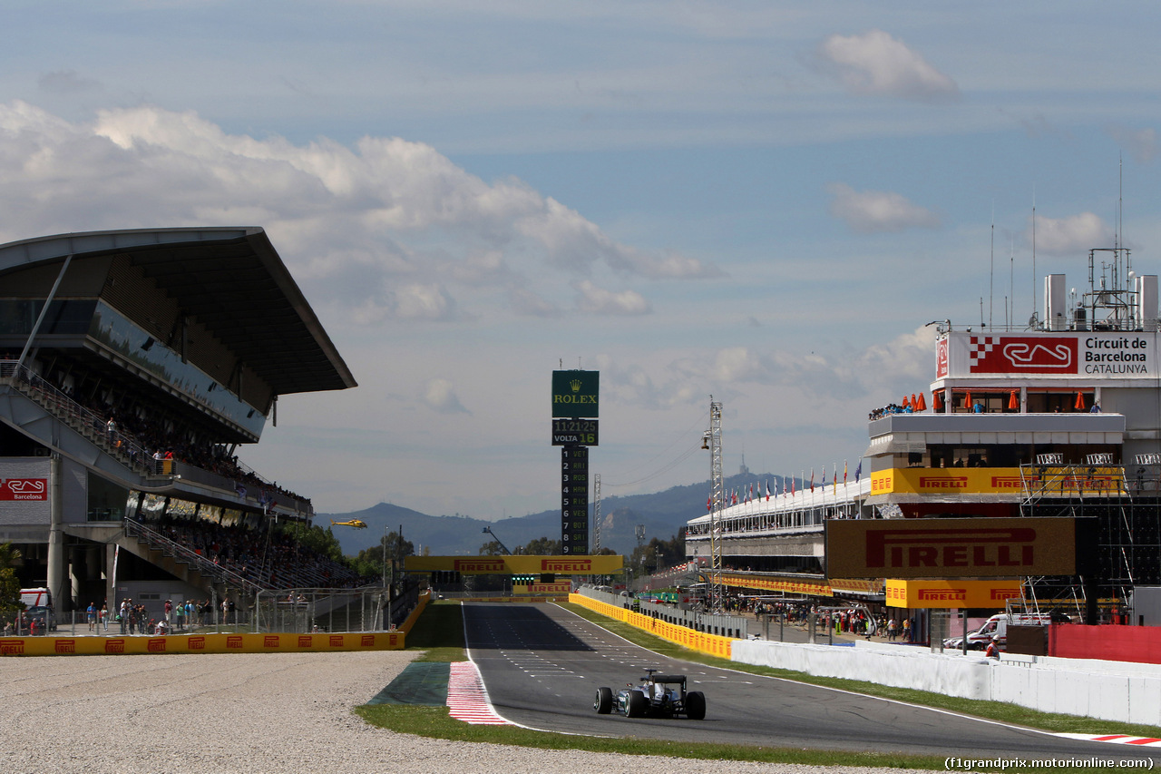 GP SPAGNA, 13.05.2016 - Prove Libere 1, Lewis Hamilton (GBR) Mercedes AMG F1 W07 Hybrid