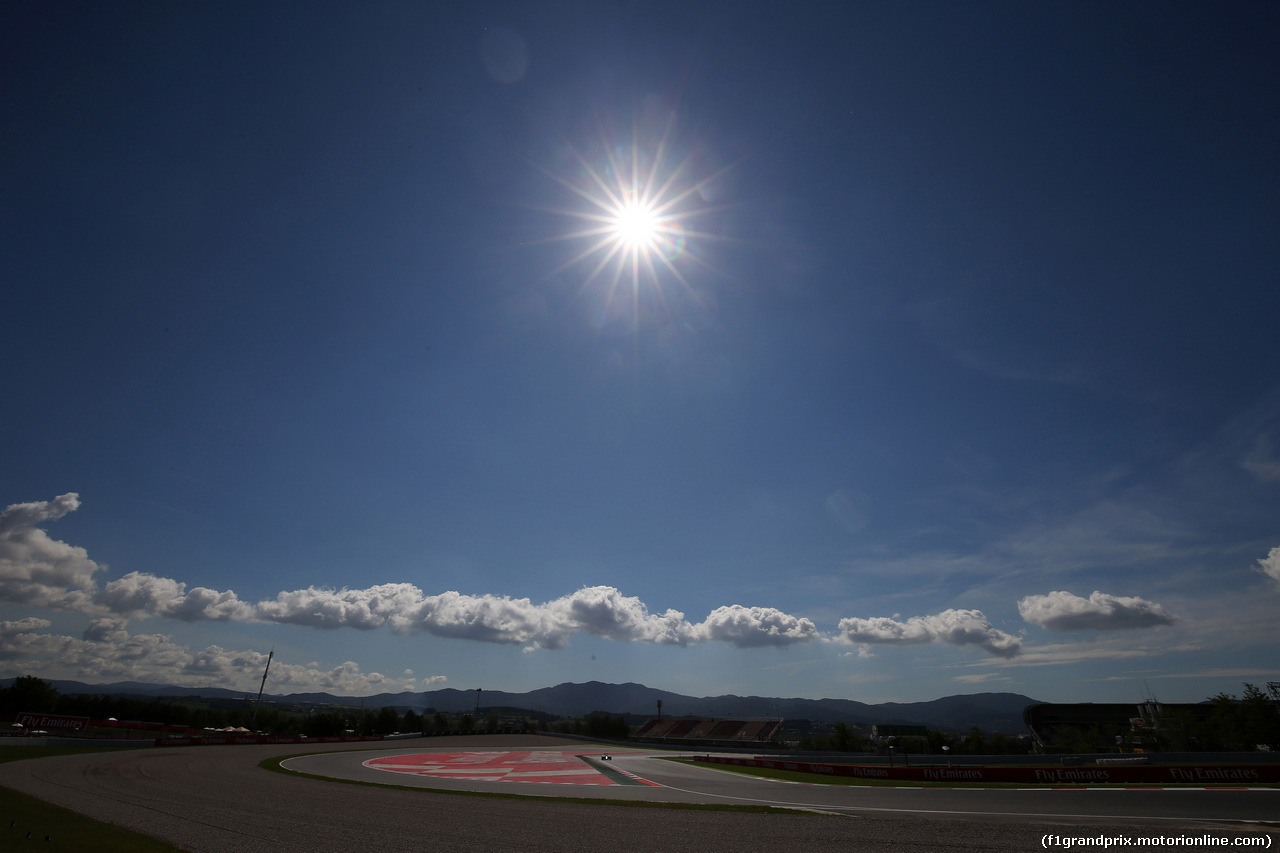 GP SPAGNA, 13.05.2016 - Prove Libere 1, Lewis Hamilton (GBR) Mercedes AMG F1 W07 Hybrid