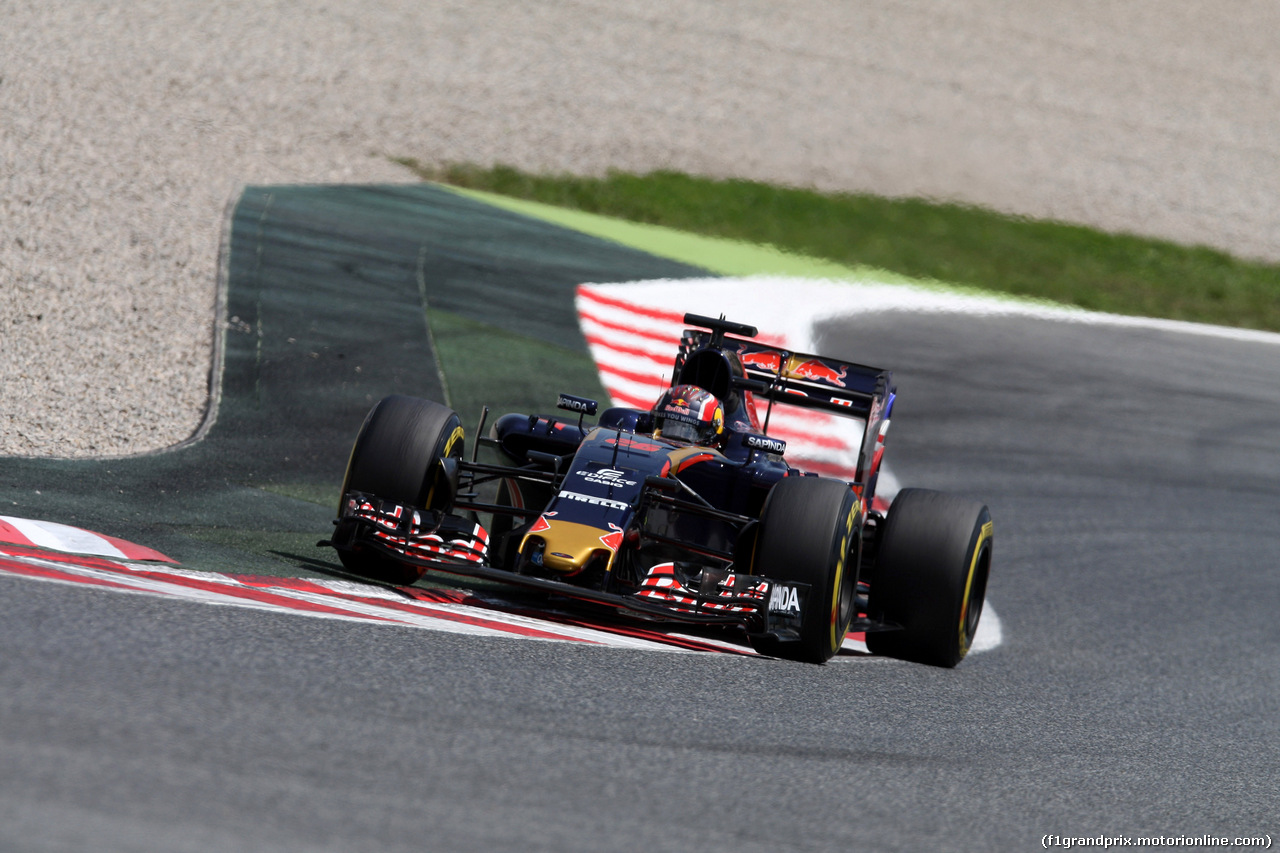 GP SPAGNA, 13.05.2016 - Prove Libere 2, Daniil Kvyat (RUS) Scuderia Toro Rosso STR11
