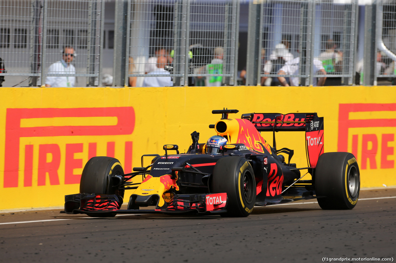 GP UNGHERIA, 24.07.2016 - Gara, Daniel Ricciardo (AUS) Red Bull Racing RB12 celebrates his terzo