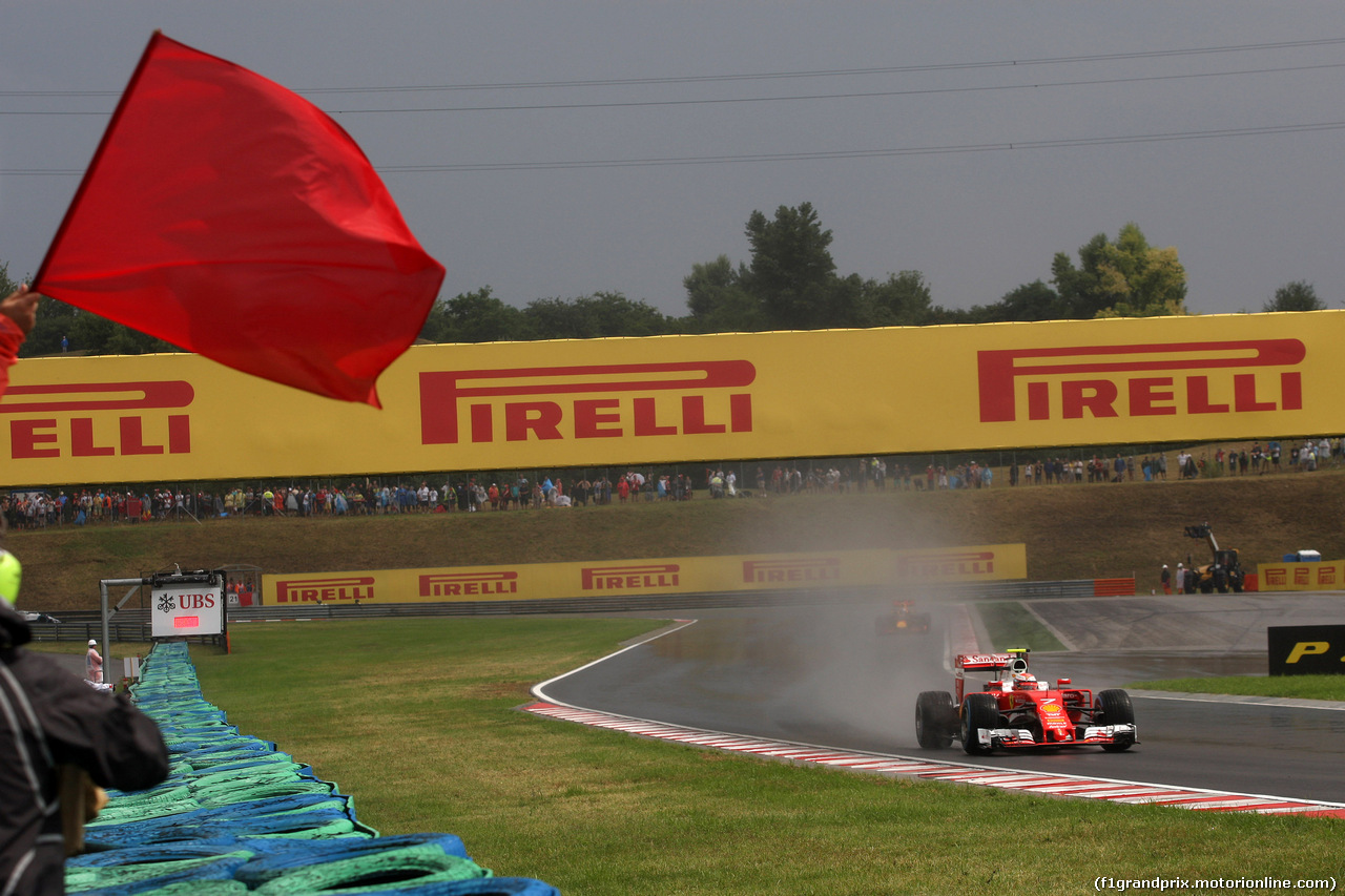 GP UNGHERIA, 23.07.2016 - Qualifiche, Kimi Raikkonen (FIN) Ferrari SF16-H e the red flag