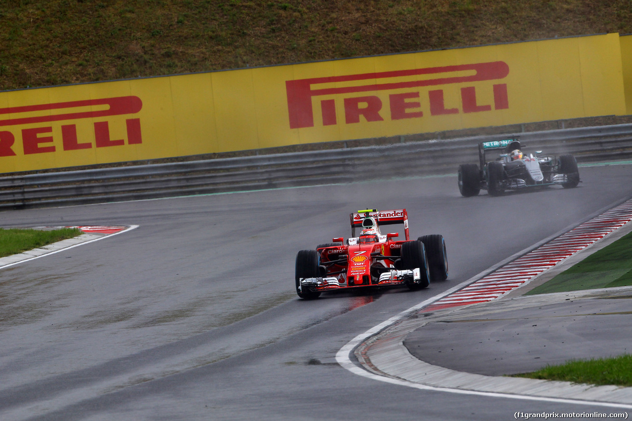 GP UNGHERIA, 23.07.2016 - Qualifiche, Kimi Raikkonen (FIN) Ferrari SF16-H  e Lewis Hamilton (GBR) Mercedes AMG F1 W07 Hybrid