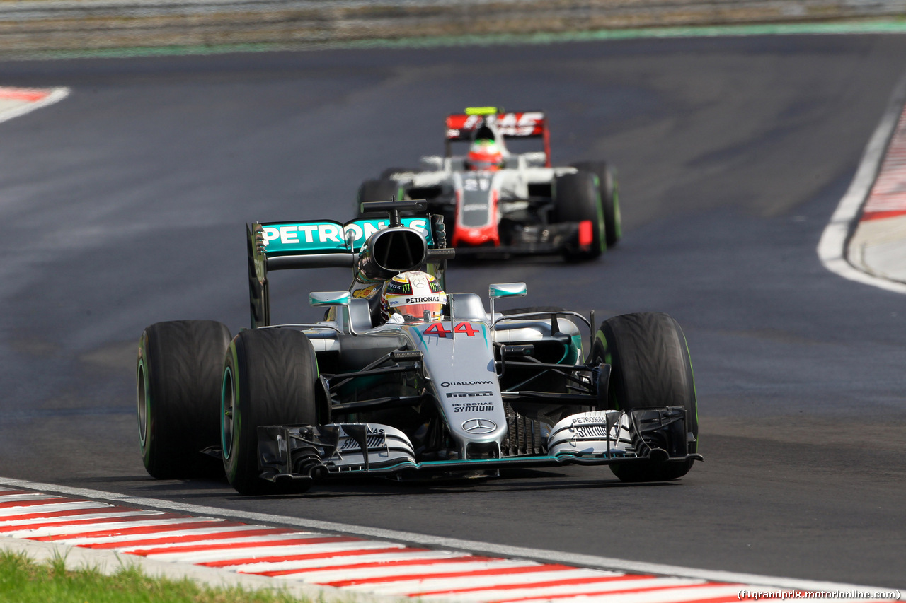 GP UNGHERIA, 23.07.2016 - Qualifiche, Lewis Hamilton (GBR) Mercedes AMG F1 W07 Hybrid