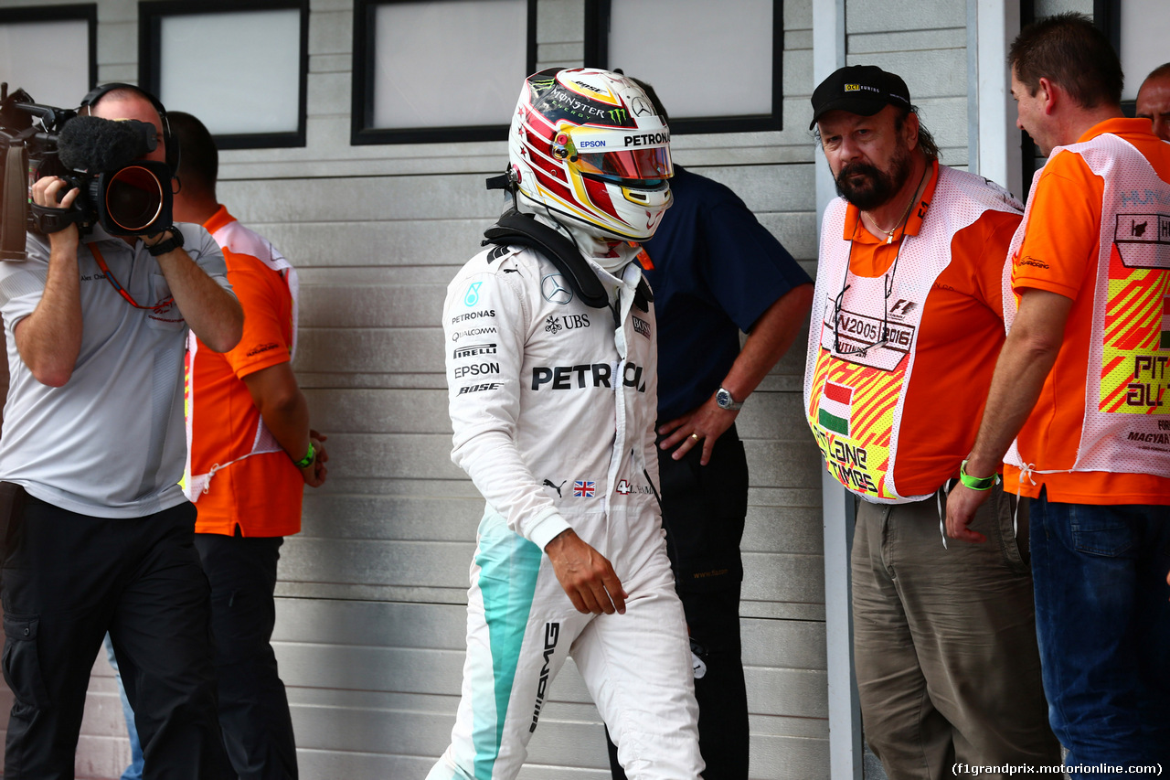 GP UNGHERIA, 23.07.2016 - Qualifiche, Lewis Hamilton (GBR) Mercedes AMG F1 W07 Hybrid