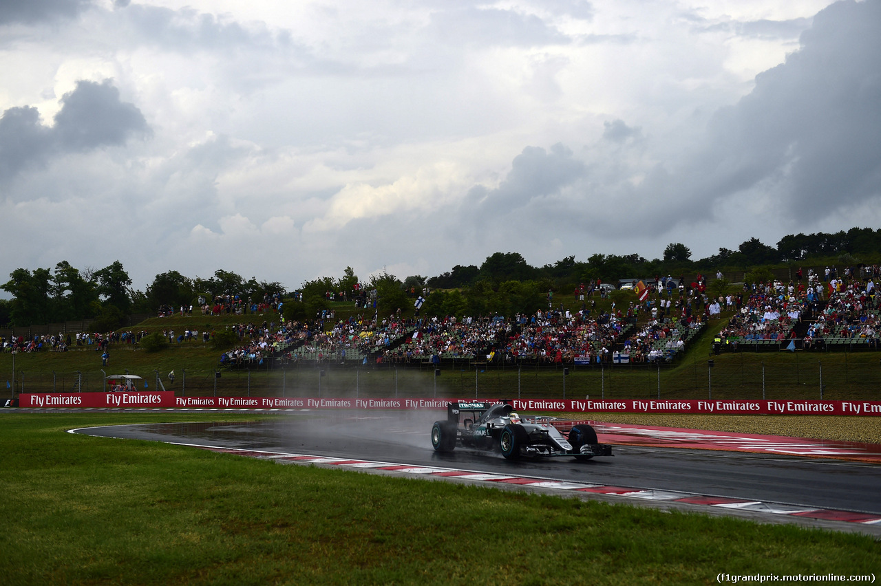 GP UNGHERIA, 23.07.2016 - Qualifiche, Lewis Hamilton (GBR) Mercedes AMG F1 W07 Hybrid