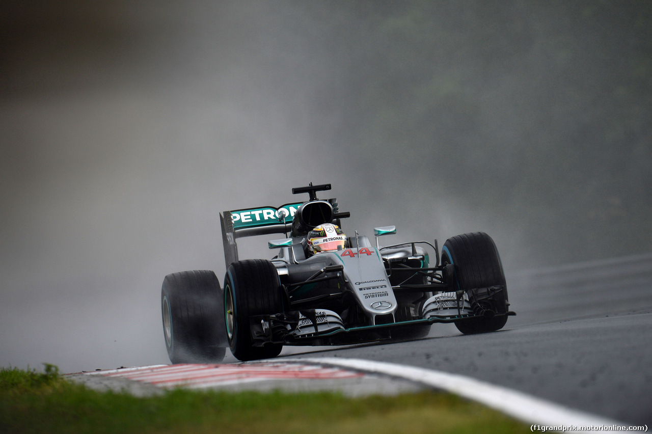 GP UNGHERIA, 23.07.2016 - Qualifiche, Lewis Hamilton (GBR) Mercedes AMG F1 W07 Hybrid