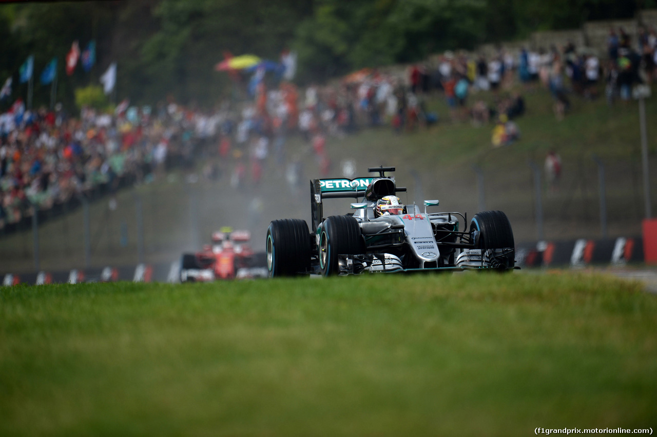 GP UNGHERIA, 23.07.2016 - Qualifiche, Lewis Hamilton (GBR) Mercedes AMG F1 W07 Hybrid