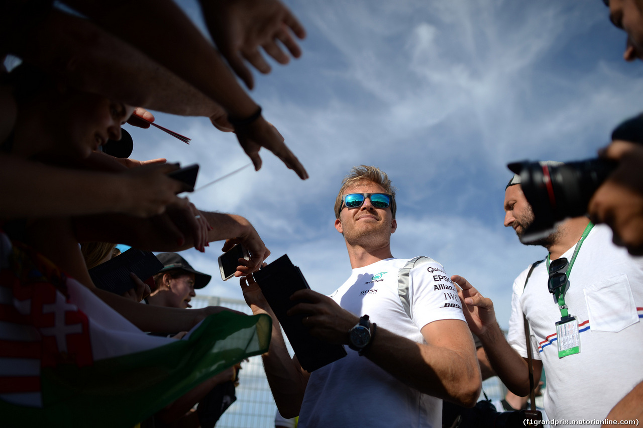 GP UNGHERIA, 21.07.2016 - Autograph session, Nico Rosberg (GER) Mercedes AMG F1 W07 Hybrid