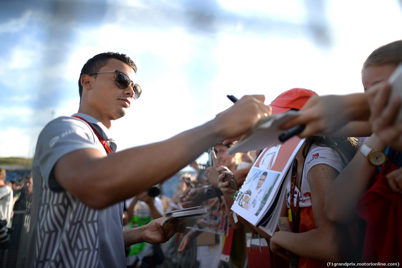 GP UNGHERIA, 21.07.2016 - Autograph session, Pascal Wehrlein (GER) Manor Racing MRT05