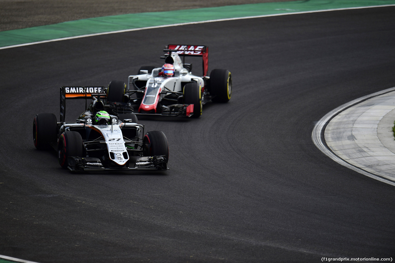 GP UNGHERIA, 22.07.2016 - Prove Libere 1, Nico Hulkenberg (GER) Sahara Force India F1 VJM09 e Romain Grosjean (FRA) Haas F1 Team VF-16