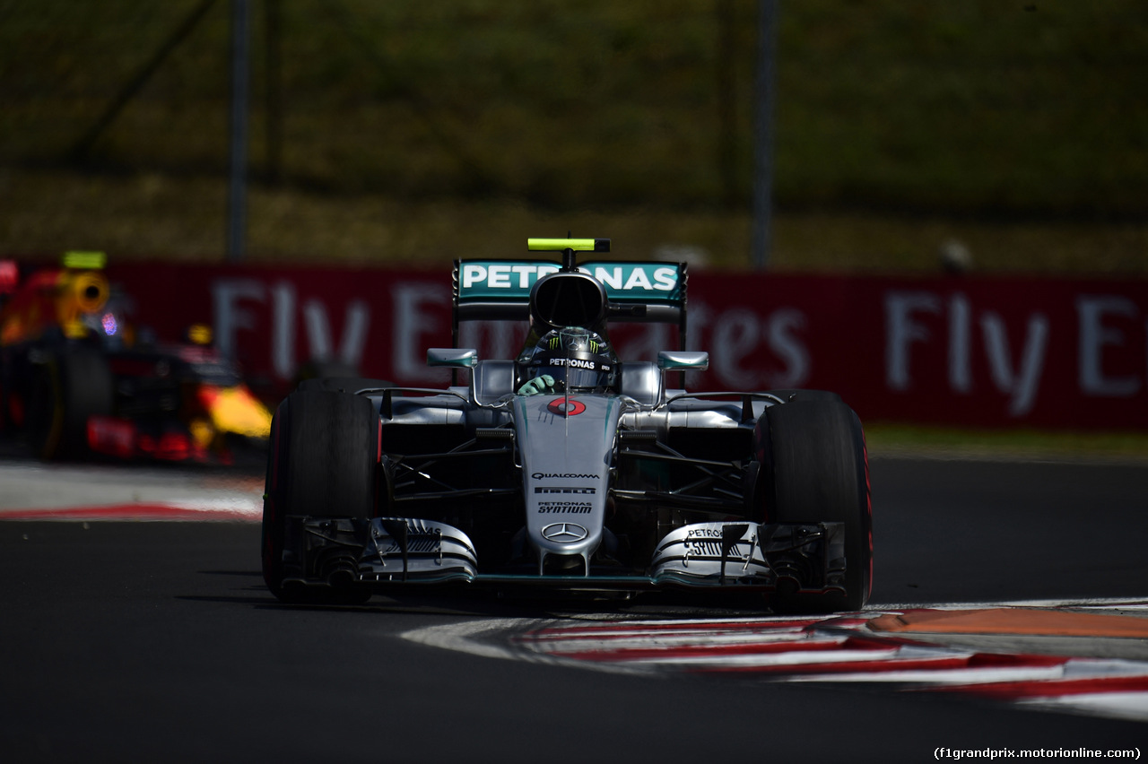 GP UNGHERIA, 22.07.2016 - Prove Libere 1, Nico Rosberg (GER) Mercedes AMG F1 W07 Hybrid e Max Verstappen (NED) Red Bull Racing RB12