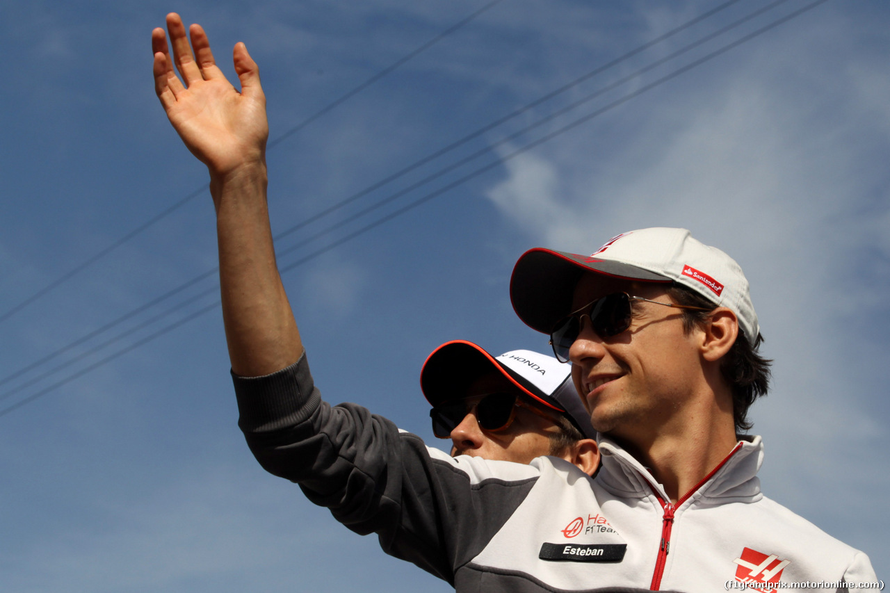 GP USA, 23.10.2016 - Esteban Gutierrez (MEX) Haas F1 Team VF-16