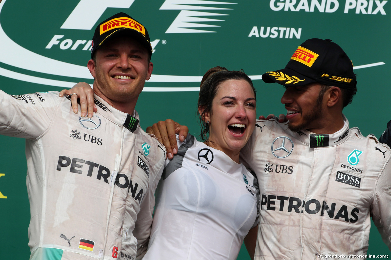 GP USA, 23.10.2016 - Gara, secondo Nico Rosberg (GER) Mercedes AMG F1 W07 Hybrid, Victoria Vowles, Lewis Hamilton (GBR) Mercedes AMG F1 W07 Hybrid vincitore