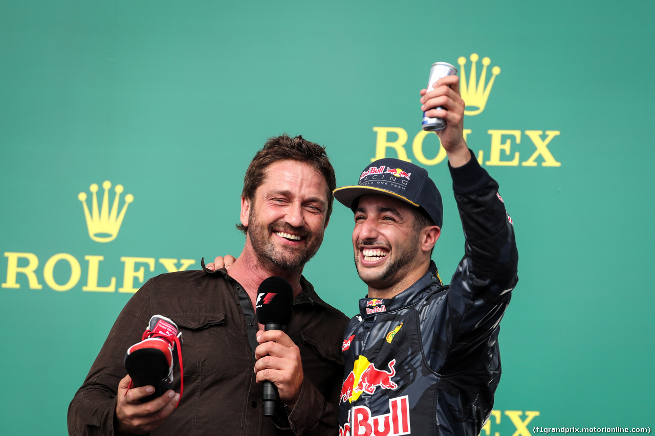 GP USA, 23.10.2016 - Gara, Gerard Butler, Actor e Daniel Ricciardo (AUS) Red Bull Racing RB12