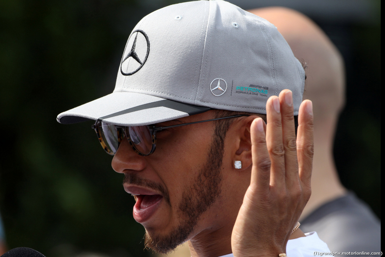 GP USA, 20.10.2016 - Lewis Hamilton (GBR) Mercedes AMG F1 W07 Hybrid
