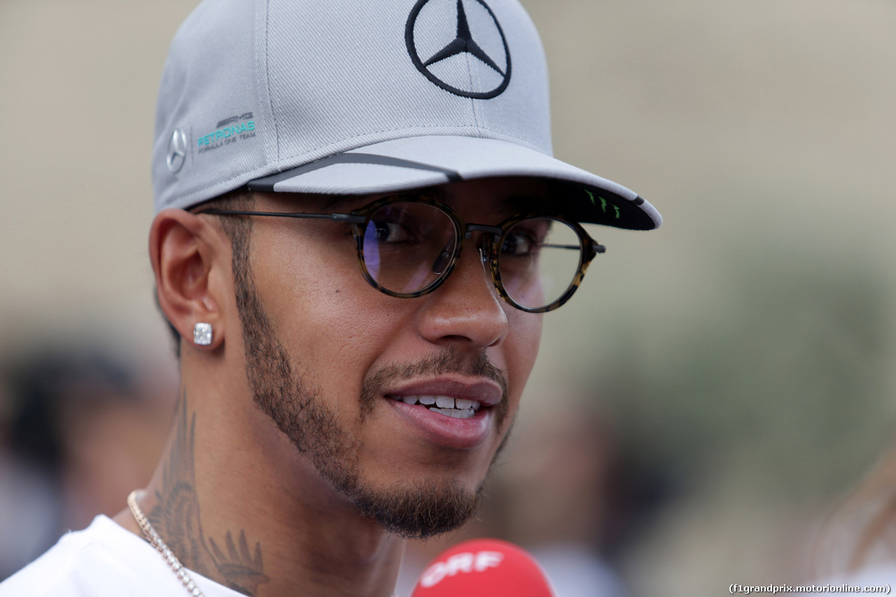 GP USA, 20.10.2016 - Lewis Hamilton (GBR) Mercedes AMG F1 W07 Hybrid