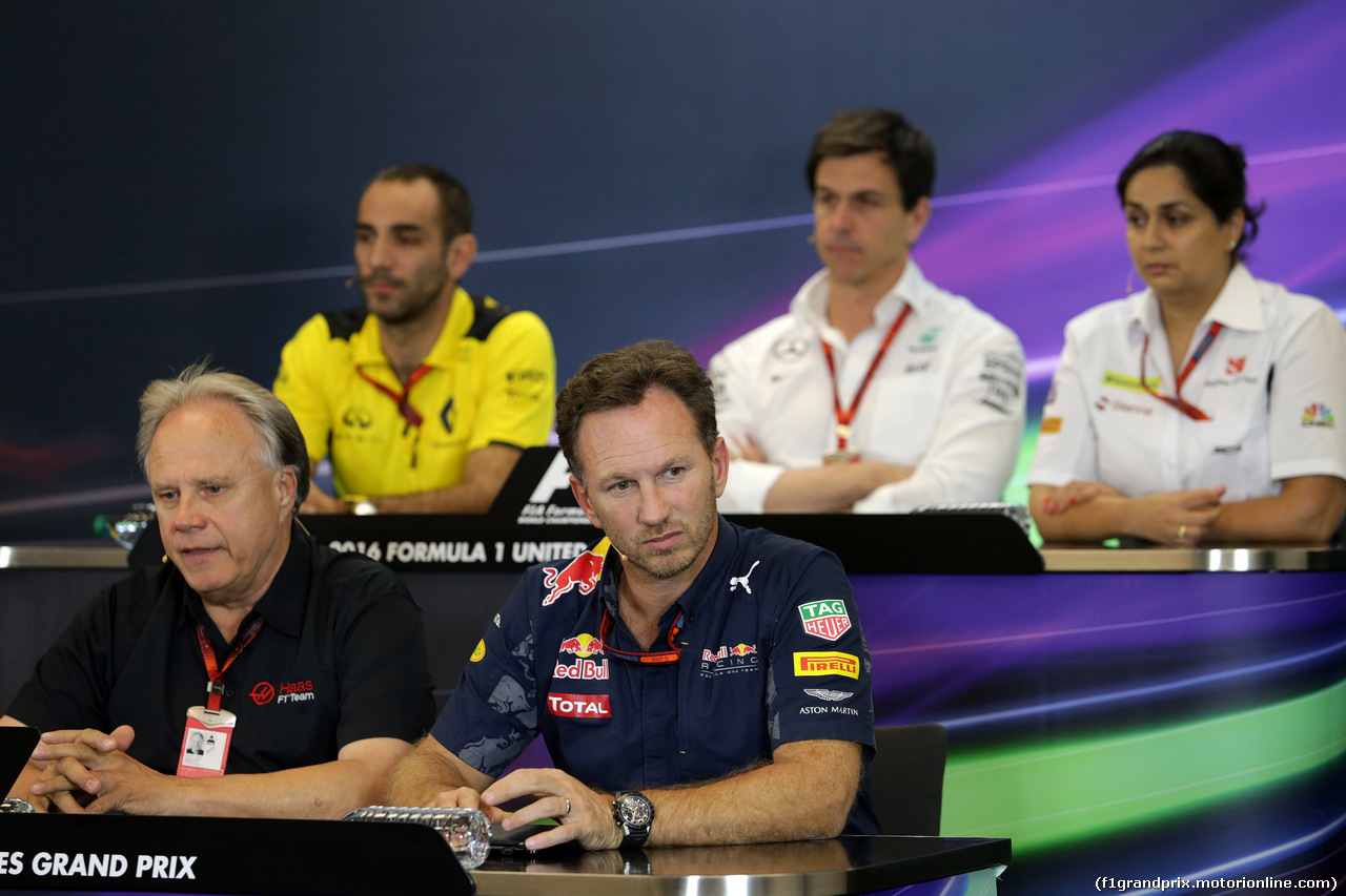 GP USA, 21.10.2016 - Conferenza Stampa, (Row back) Cyril Abiteboul (FRA) Renault Sport F1 Managing Director, Toto Wolff (GER) Mercedes AMG F1 Shareholder e Executive Director, Monisha Kaltenborn (AUT), CEO e Team Principal, Sauber F1 Team, Gene Haas (USA), head of the Haas F1 Team, Daniel Ricciardo (AUS) Red Bull Racing RB12