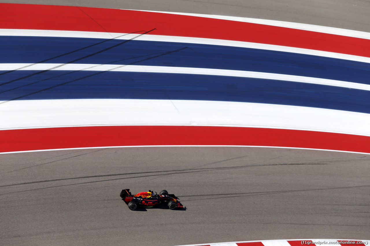 GP USA, 22.10.2016 - Prove Libere 3, Daniel Ricciardo (AUS) Red Bull Racing RB12