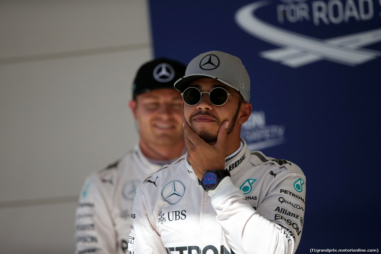 GP USA, 22.10.2016 - Qualifiche, Lewis Hamilton (GBR) Mercedes AMG F1 W07 Hybrid pole position e secondo Nico Rosberg (GER) Mercedes AMG F1 W07 Hybrid
