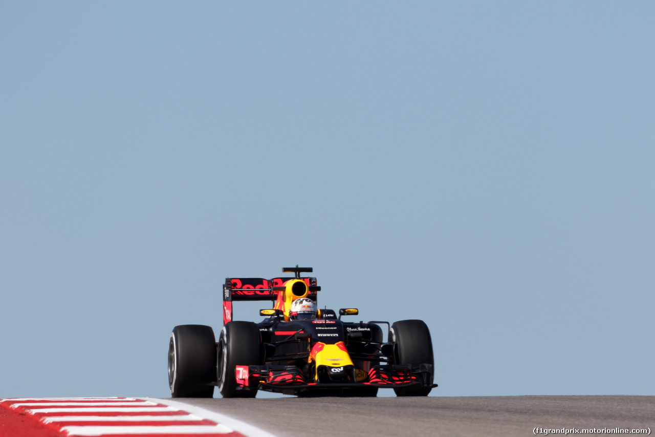 GP USA, 21.10.2016 - Prove Libere 1, Daniel Ricciardo (AUS) Red Bull Racing RB12