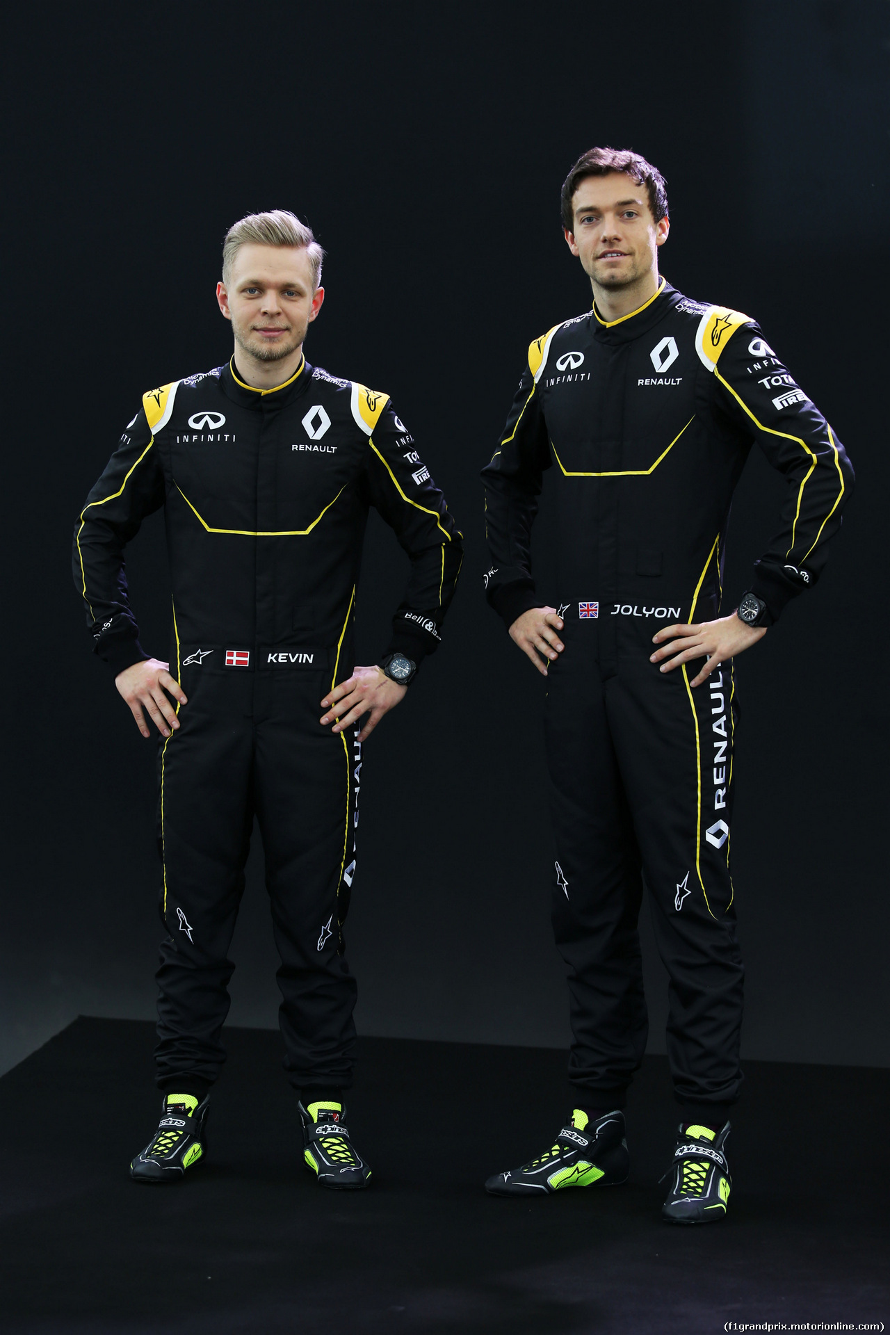 RENAULT F1 PRESENTAZIONE 2016, (L to R): Kevin Magnussen (DEN) Renault Sport Formula One Team with Jolyon Palmer (GBR) Renault Sport Formula One Team.
03.02.2016.