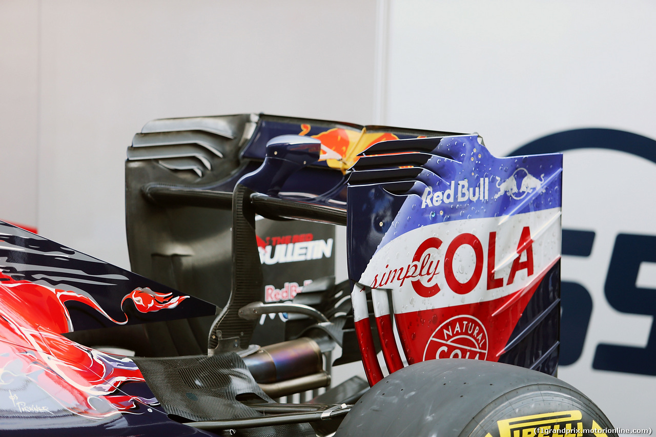 TEST F1 BARCELLONA 1 MARZO, The Scuderia Toro Rosso STR11 rear wing.
01.03.2016.