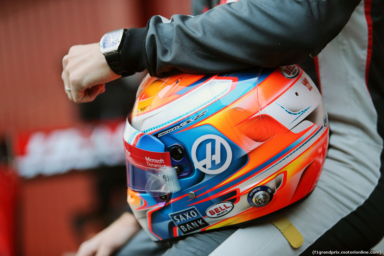 TEST F1 BARCELLONA 22 FEBBRAIO, The helmet of Romain Grosjean (FRA) Haas F1 Team.
22.02.2016.