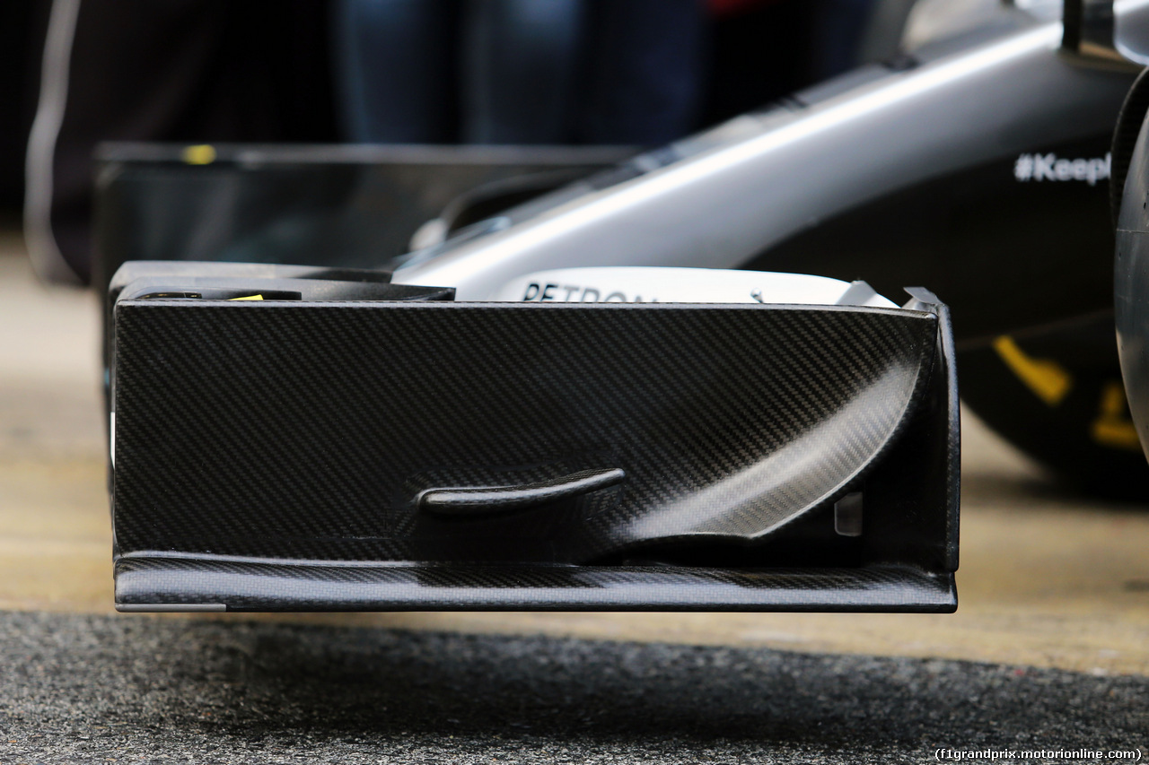 TEST F1 BARCELLONA 22 FEBBRAIO, Mercedes AMG F1 W07 Hybrid front wing detail.
22.02.2016.