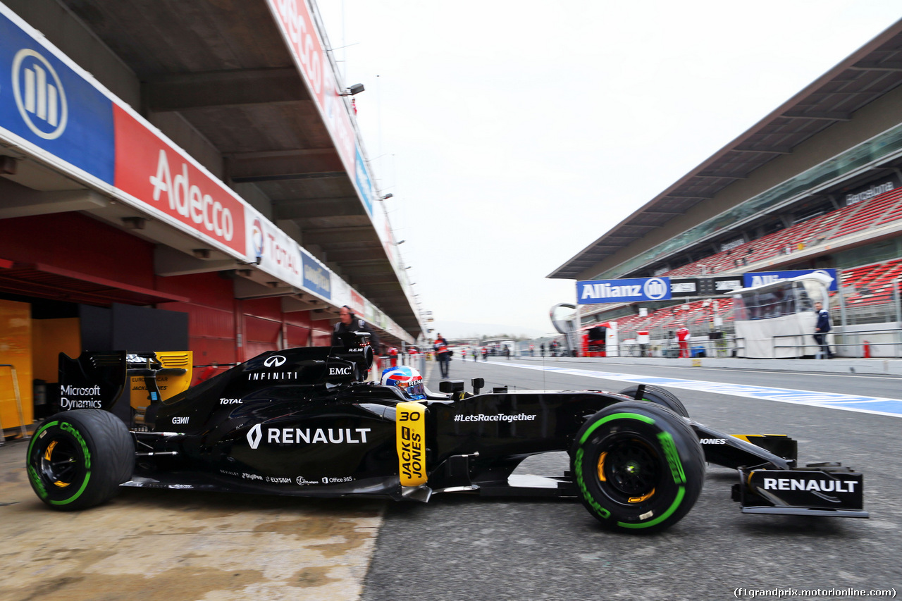 TEST F1 BARCELLONA 22 FEBBRAIO, Jolyon Palmer (GBR) Renault Sport F1 Team RS16  leaves the pits.
22.02.2016.