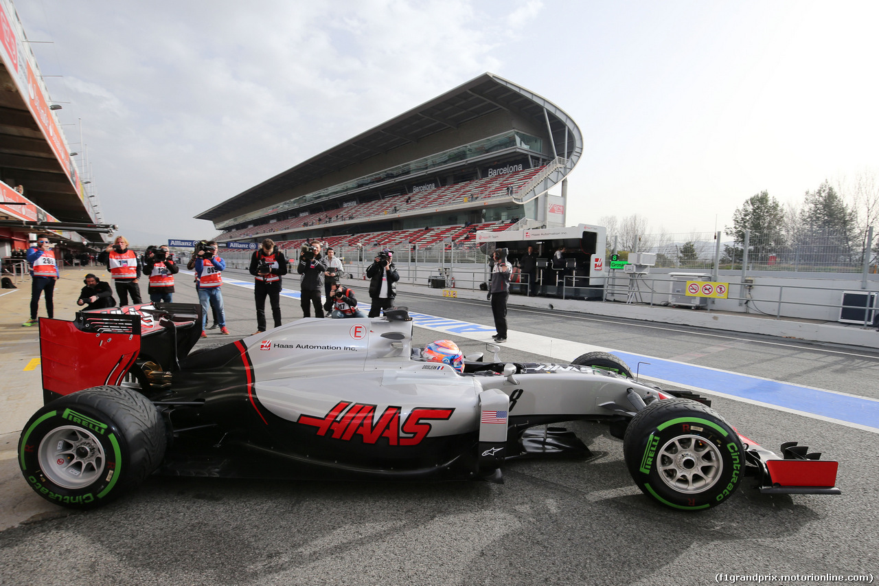 TEST F1 BARCELLONA 22 FEBBRAIO, Esteban Gutierrez (MEX) Haas F1 Team leaves the pits.
22.02.2016.