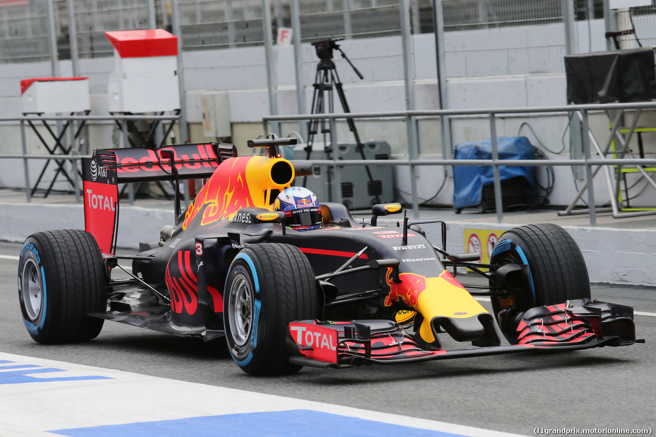 TEST F1 BARCELLONA 22 FEBBRAIO, Daniel Ricciardo (AUS) Red Bull Racing RB11.
22.02.2016. F