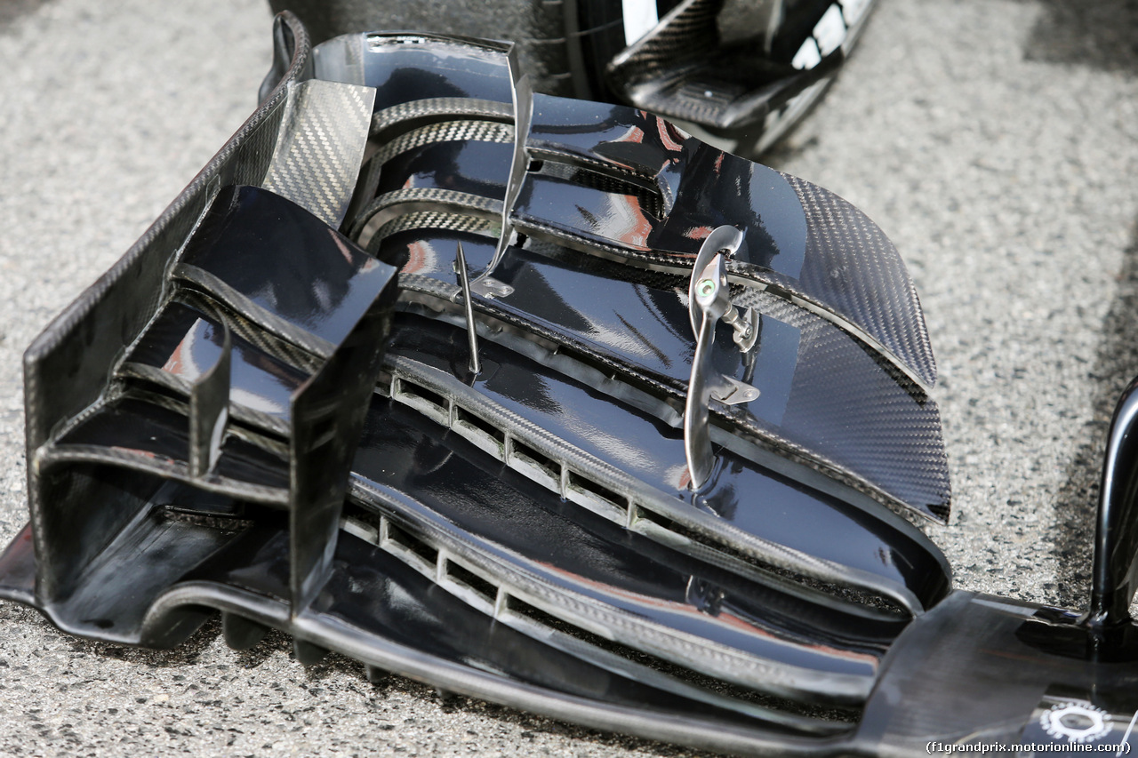 TEST F1 BARCELLONA 22 FEBBRAIO, McLaren MP4-31 front wing detail.
22.02.2016.