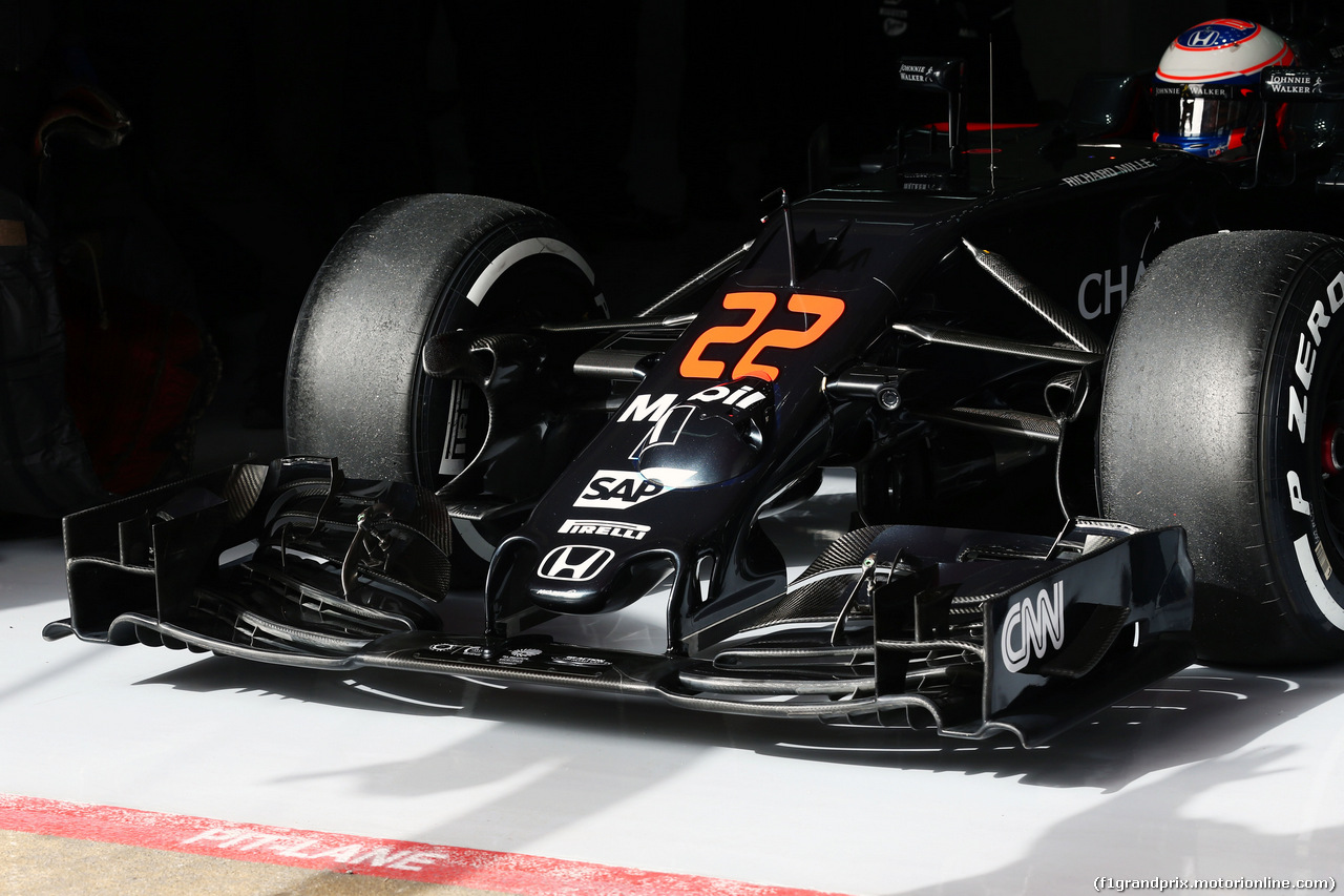 TEST F1 BARCELLONA 22 FEBBRAIO, Jenson Button (GBR) McLaren MP4-31 front wing detail.
22.02.2016.