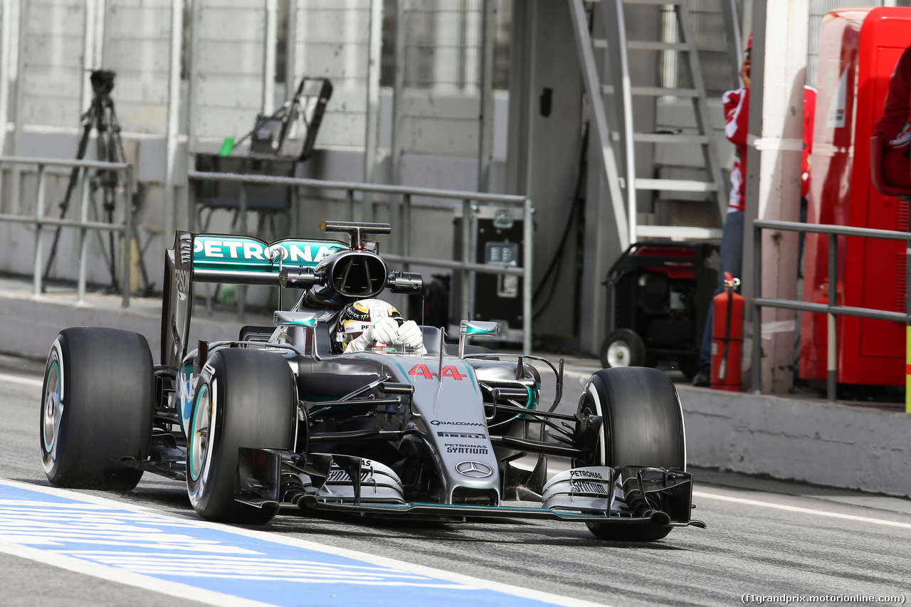 TEST F1 BARCELLONA 22 FEBBRAIO, Lewis Hamilton (GBR) Mercedes AMG F1 W07 Hybrid.
22.02.2016.