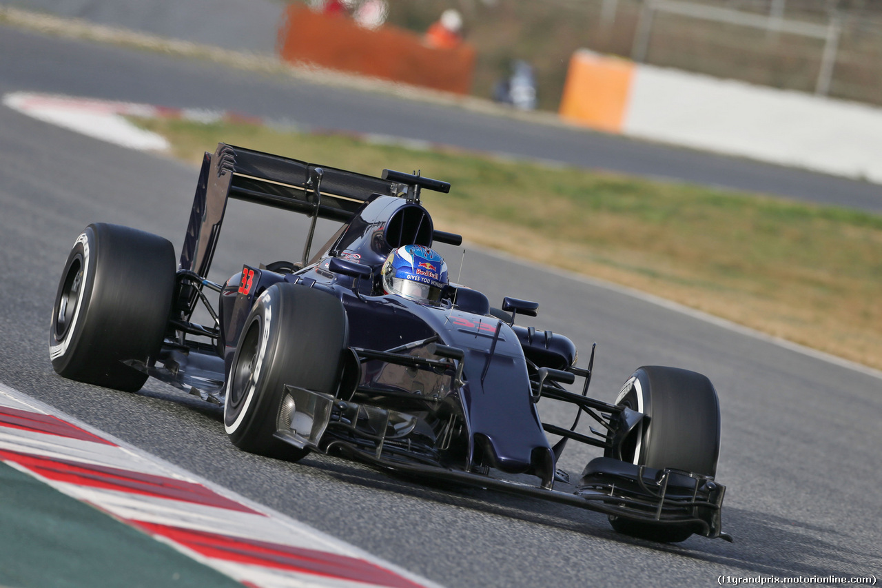 TEST F1 BARCELLONA 23 FEBBRAIO, Max Verstappen (NLD) Scuderia Toro Rosso STR11.
23.02.2016.