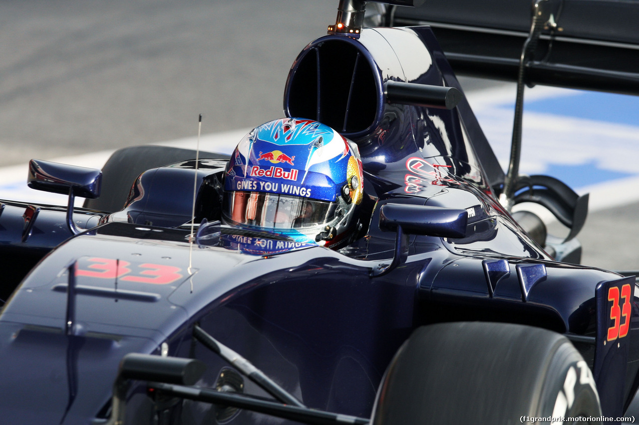 TEST F1 BARCELLONA 23 FEBBRAIO, Max Verstappen (NLD) Scuderia Toro Rosso STR11.
23.02.2016.