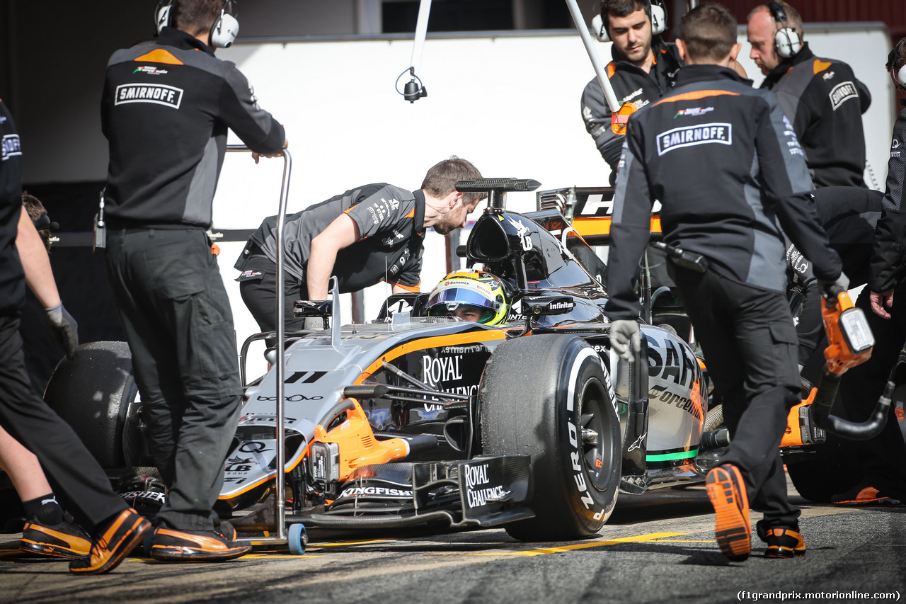 TEST F1 BARCELLONA 23 FEBBRAIO, Sergio Perez (MEX) Sahara Force India F1 VJM09.
23.02.2016.