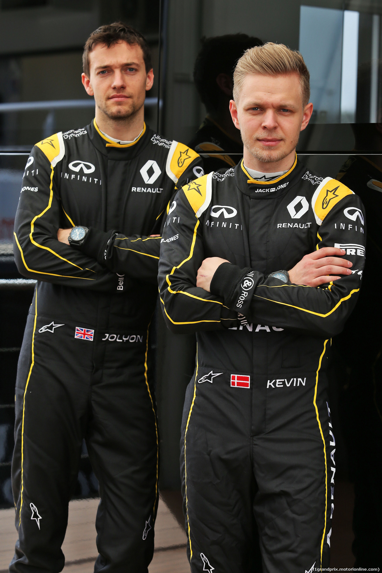TEST F1 BARCELLONA 23 FEBBRAIO, (L to R): Jolyon Palmer (GBR) Renault Sport F1 Team with team mate Kevin Magnussen (DEN) Renault Sport F1 Team.
23.02.2016.