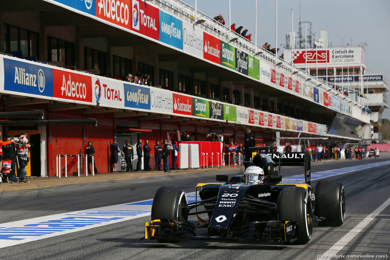 TEST F1 BARCELLONA 24 FEBBRAIO, Kevin Magnussen (DEN) Renault Sport F1 Team RS16.
24.02.2016.