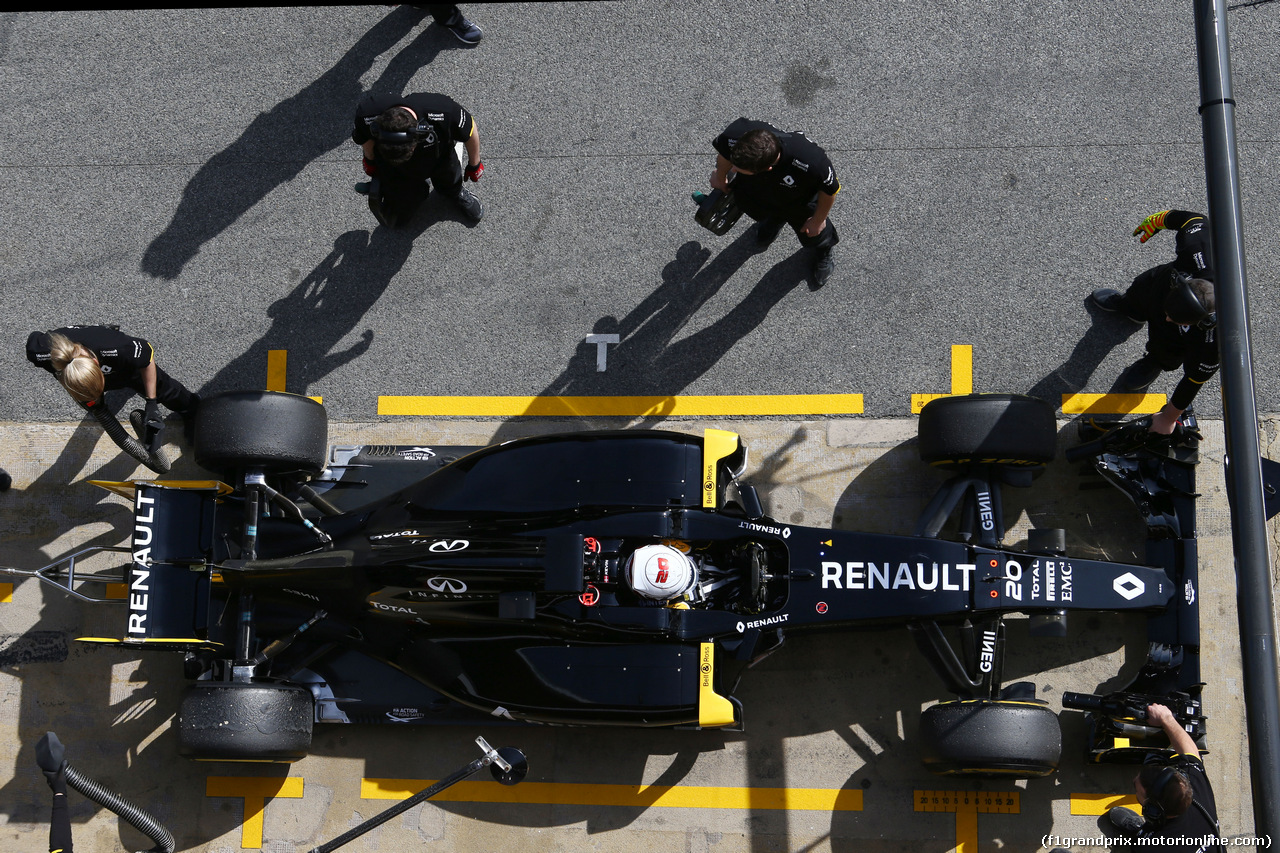 TEST F1 BARCELLONA 24 FEBBRAIO, Kevin Magnussen (DEN) Renault Sport F1 Team RS16.
24.02.2016.